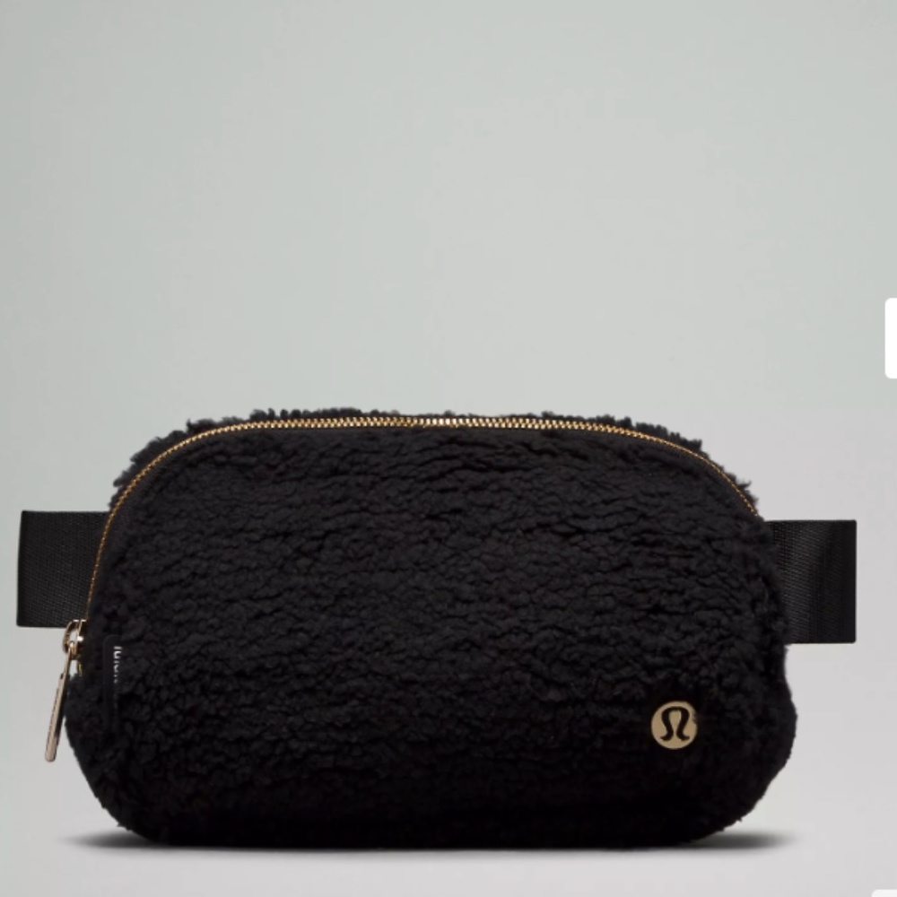 lululemon Everywhere Belt Bag Fleece